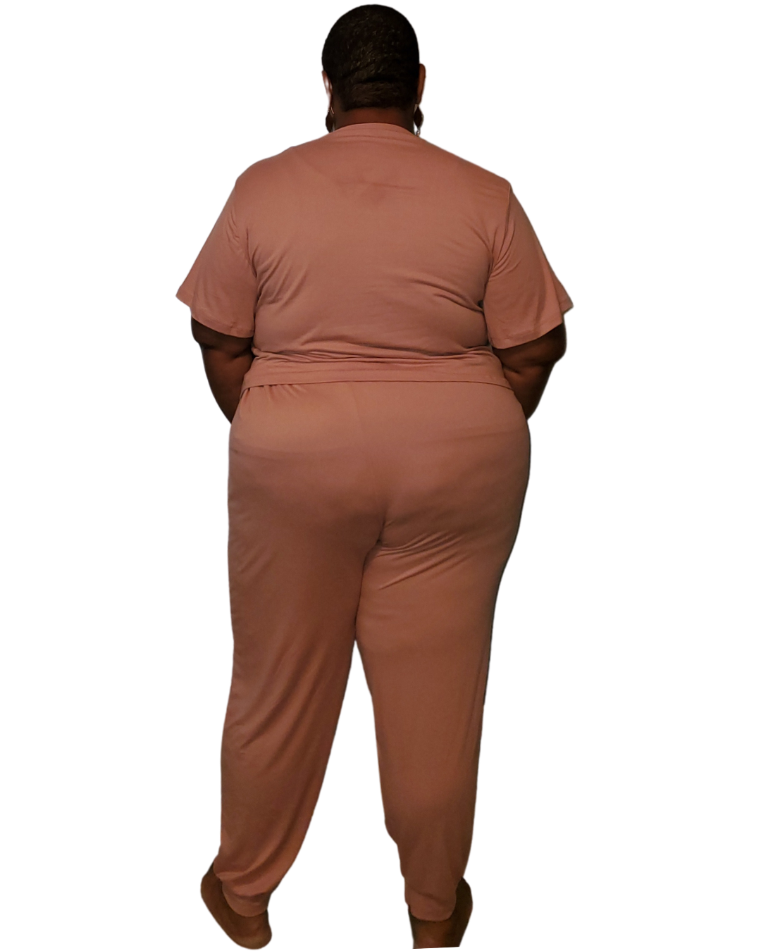 fan favorite. 1x-3x pink soft material 2 pc short sleeve shirt and loose-fitting pains with a stretch. has a jogger look at the bottom of the pants