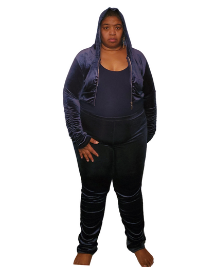 1x-3x blue valour 2 pc set. the top is crop with a hood and zipper.