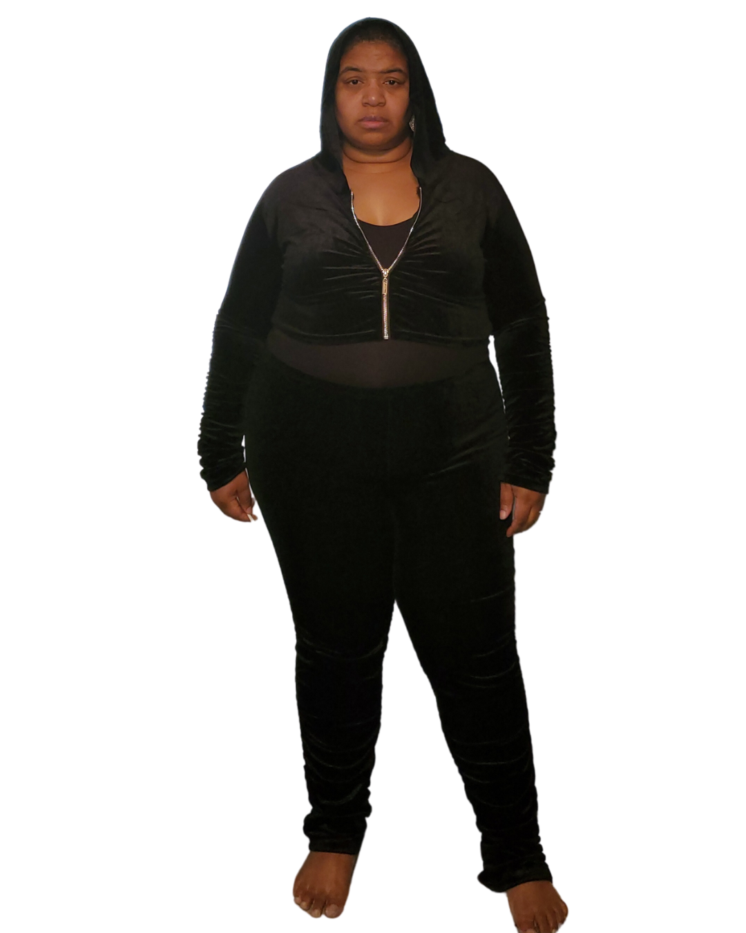 1x-3x black valour 2 pc set. the top is crop with a hood and zipper.