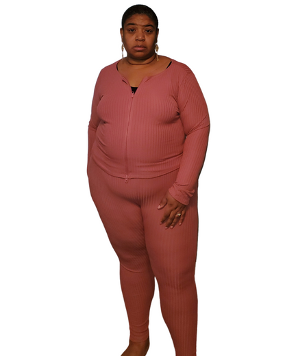 1x-3x pink 2pc set. the top is long sleeve with a zipper. the pants is leggings